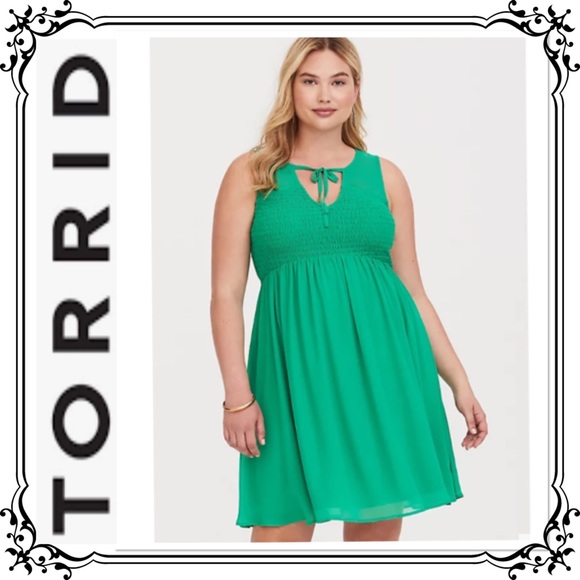 torrid Dresses & Skirts - TORRID ⭐️ Green Chiffon Smock Front Tank Dress